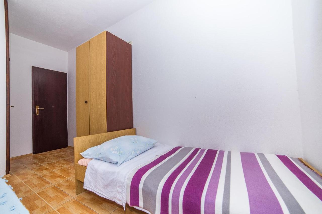 Apartments And Rooms Drpic Splitska Exterior photo